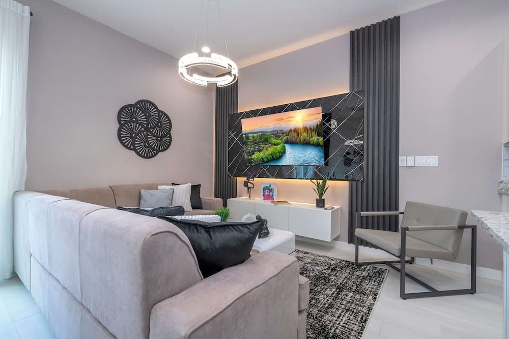 Sunflower Villa #7514 - Image 2