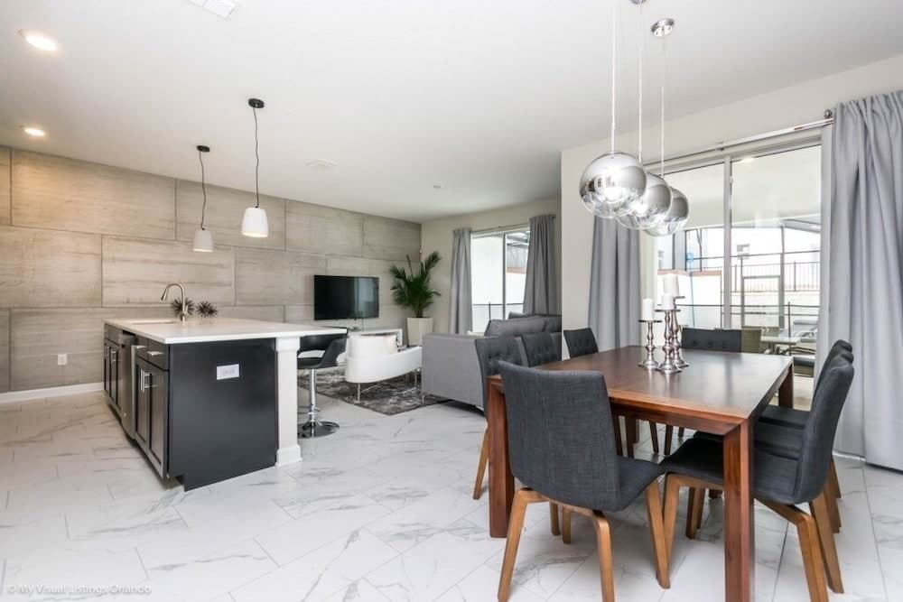 Champion Spark - Image 2