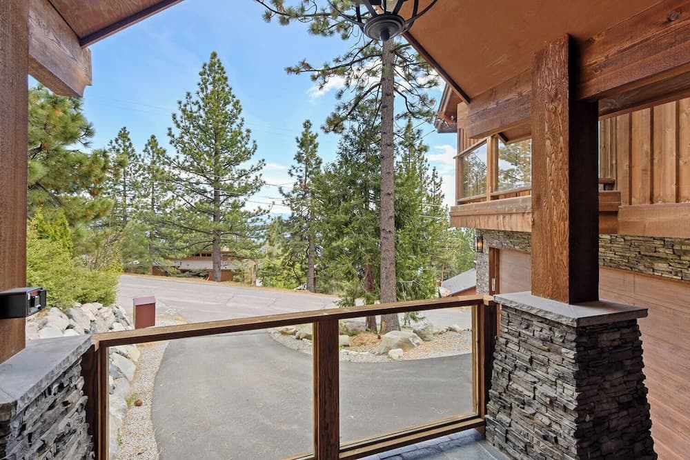 Luxury Mountain Chalet - Image 26