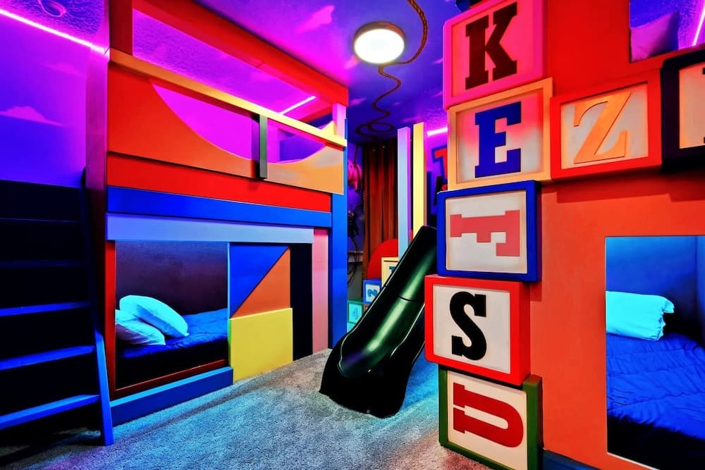 Coconut Breeze #8942 - Image 34