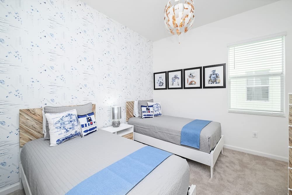 Royal Pool Mansion - Image 36