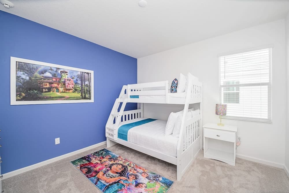 Royal Pool Mansion - Image 45