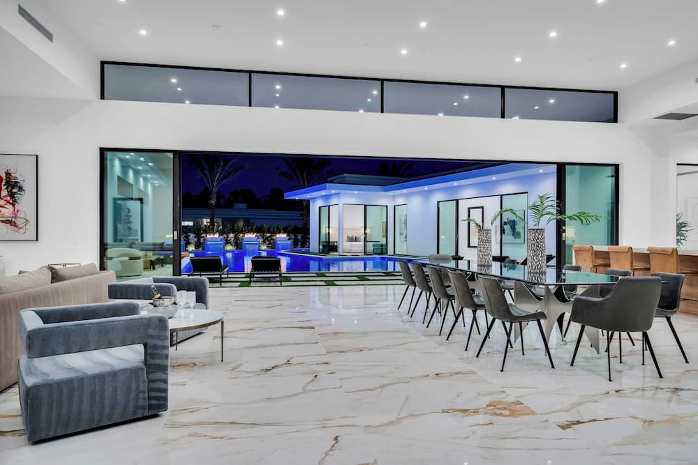 Bravo Villa #8 - Image 17