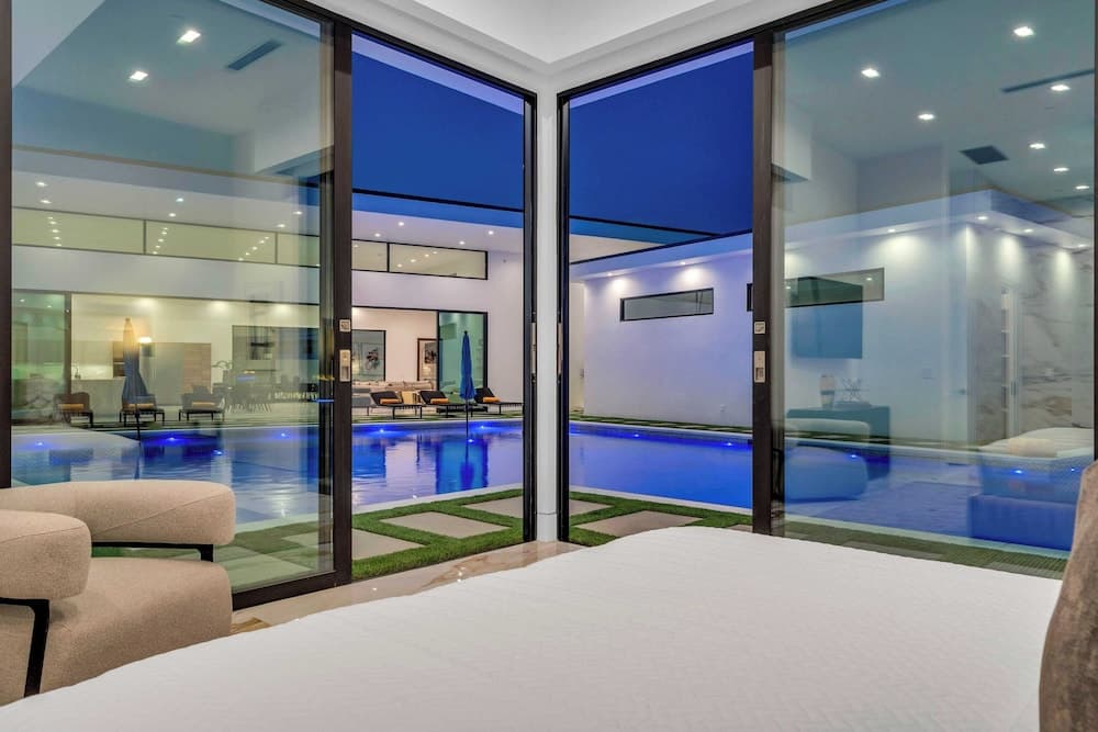 Bravo Villa #8 - Image 24