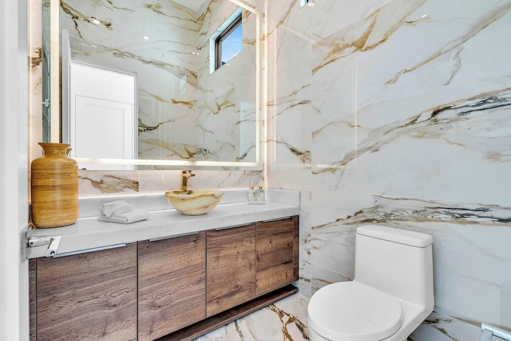 Bravo Villa #8 - Image 36