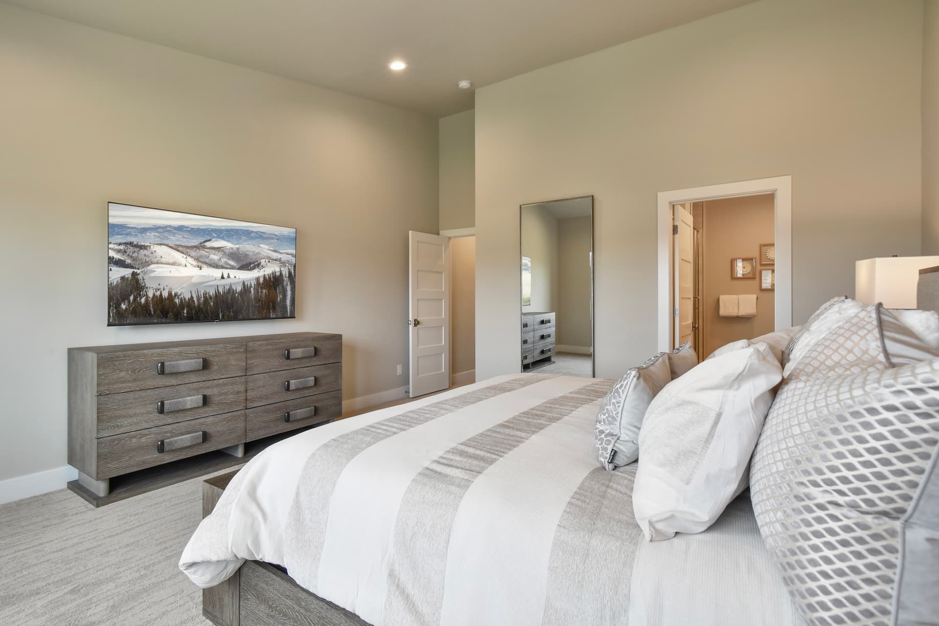 Mayflower Lakeside #942 - Image 25