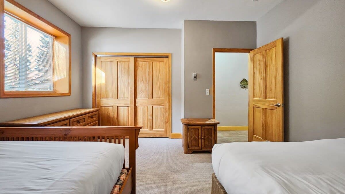 Blue River Retreat - Image 35