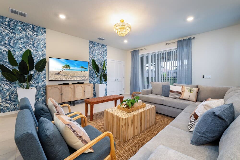 Dazzling Villa - Image 1