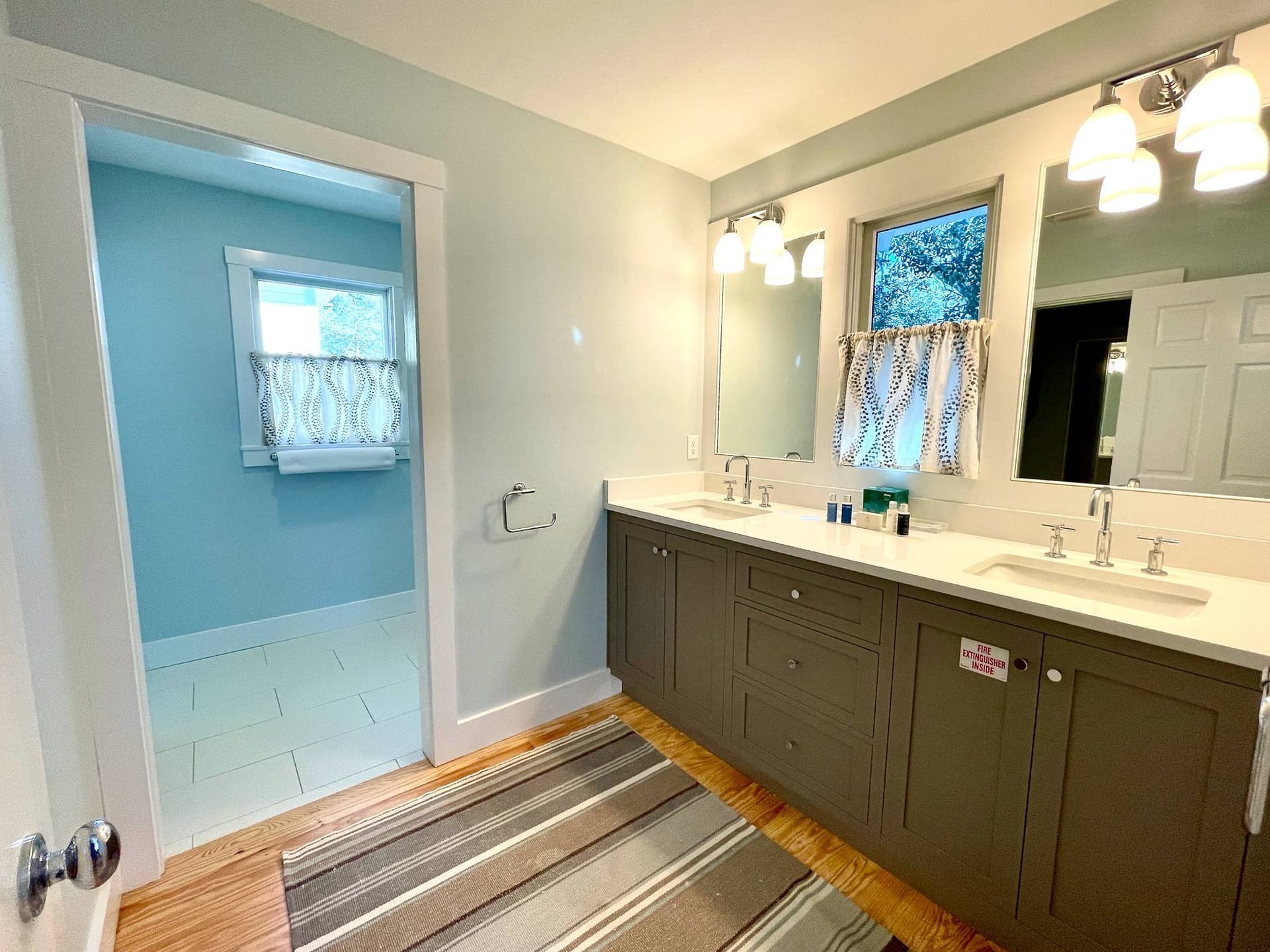 Blue Suede Home - Image 28