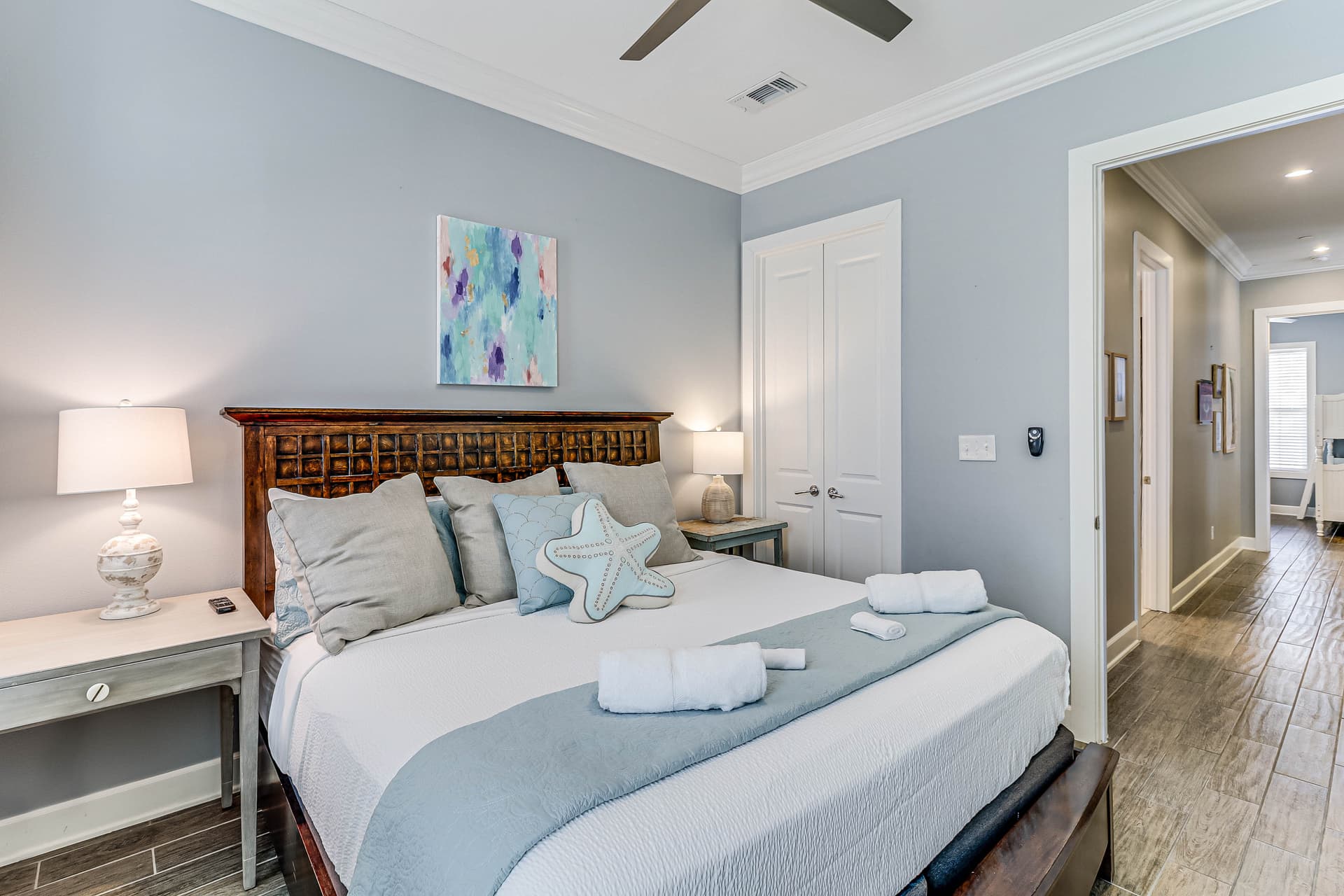 Blue Sea Gate Residence - Image 18