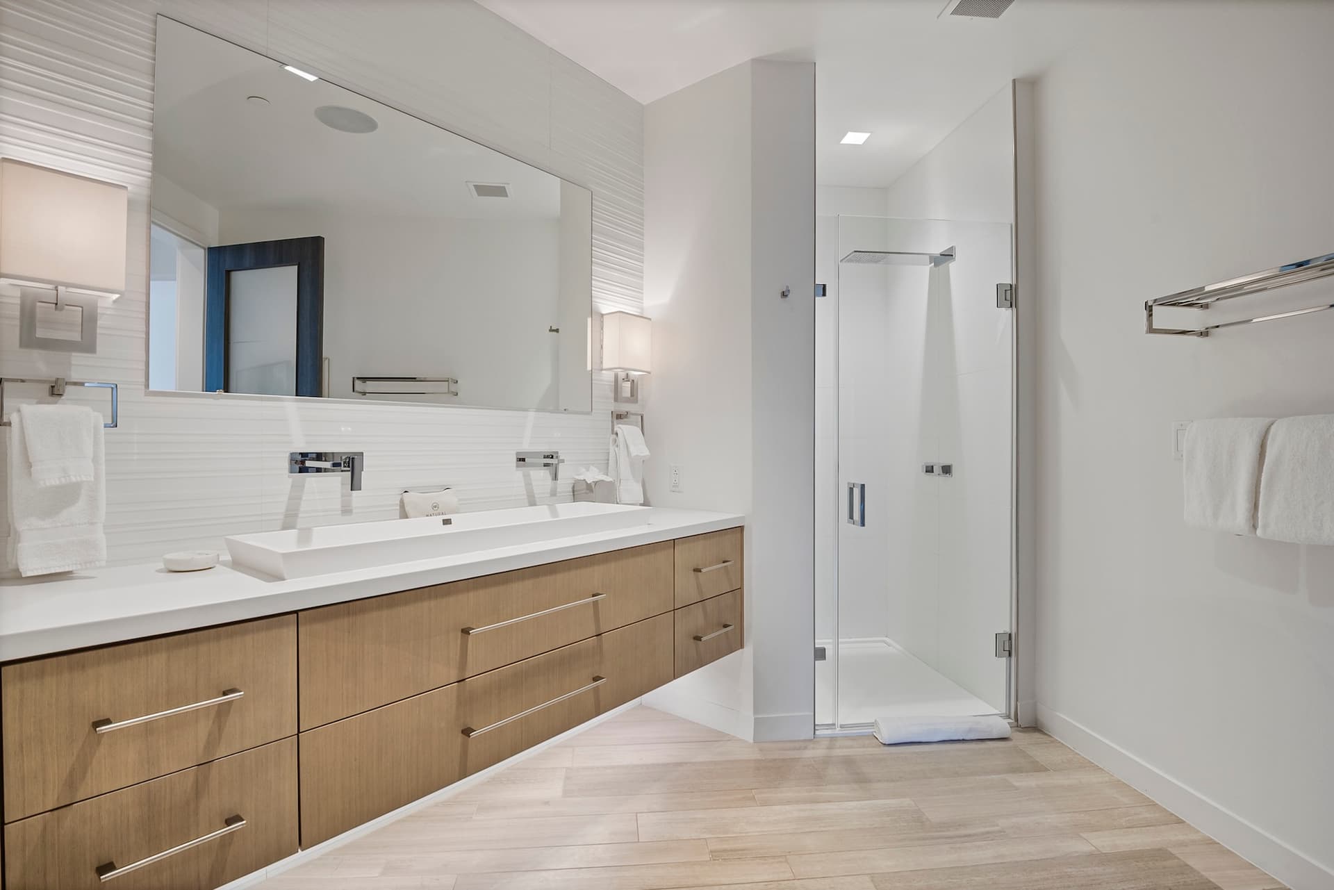 Mountain Luxe Retreat on Main - Image 16