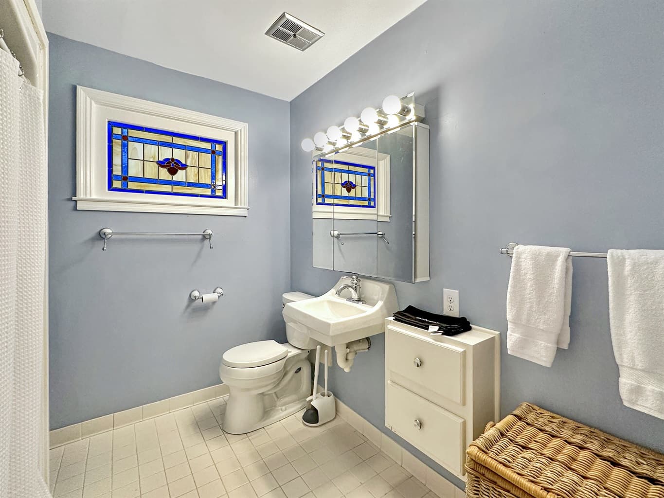 Lazy Lobster - Image 21