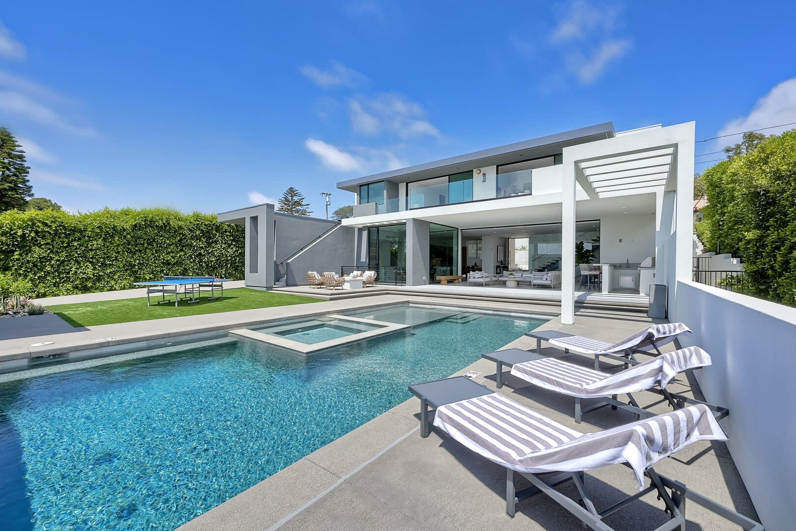 Solana Skyview Estate - Image 1