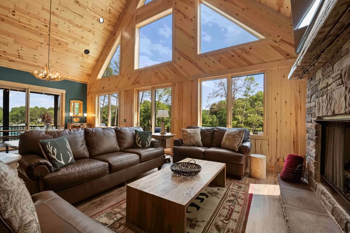 Lakefront Serenity Lodges - Image 37