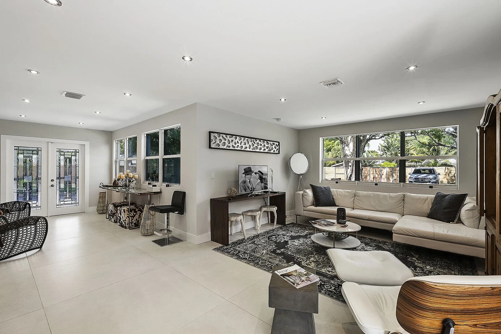 Tree House - Image 12