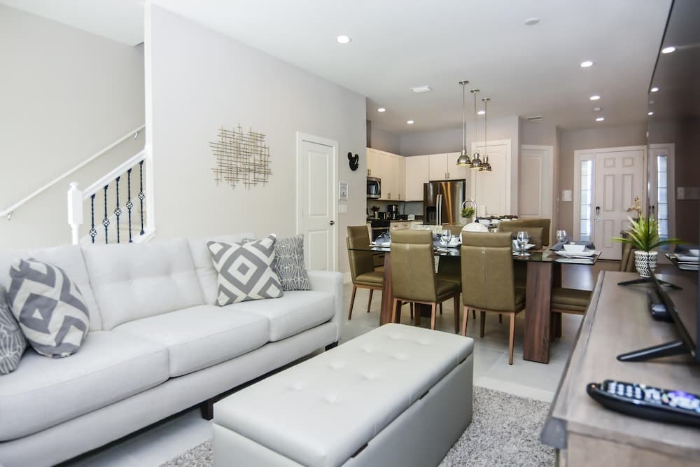 Summerville Townhome #7576 - Image 1