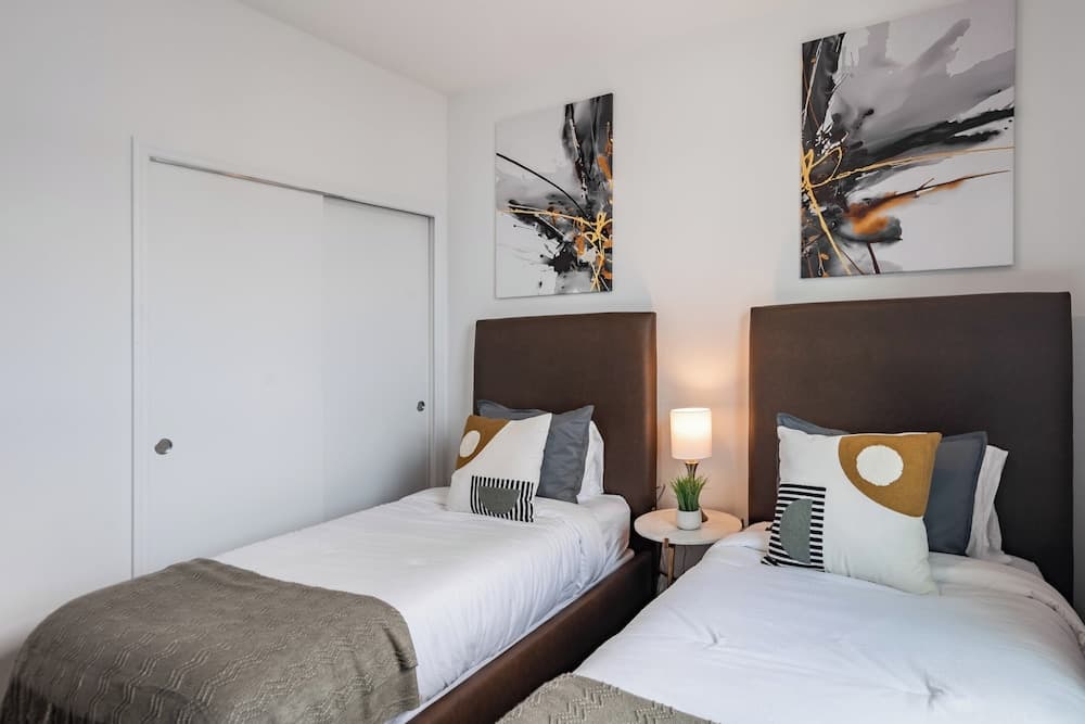 Magic Disney Manor - Image 19