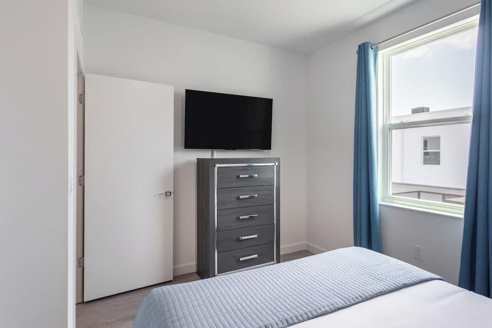 Magic Disney Manor - Image 23