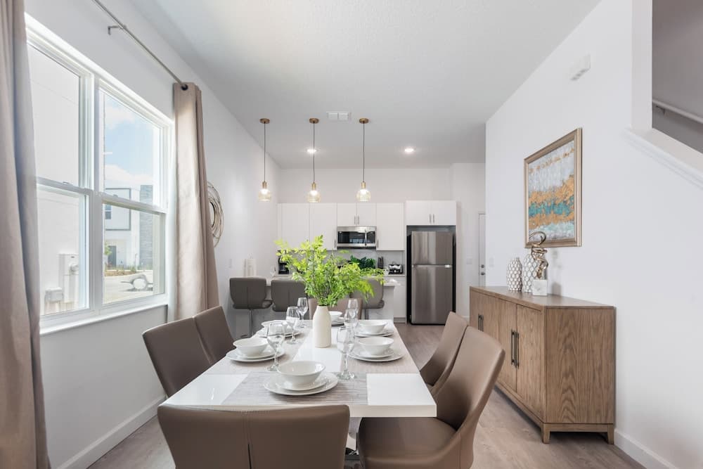 Magic Disney Manor - Image 4