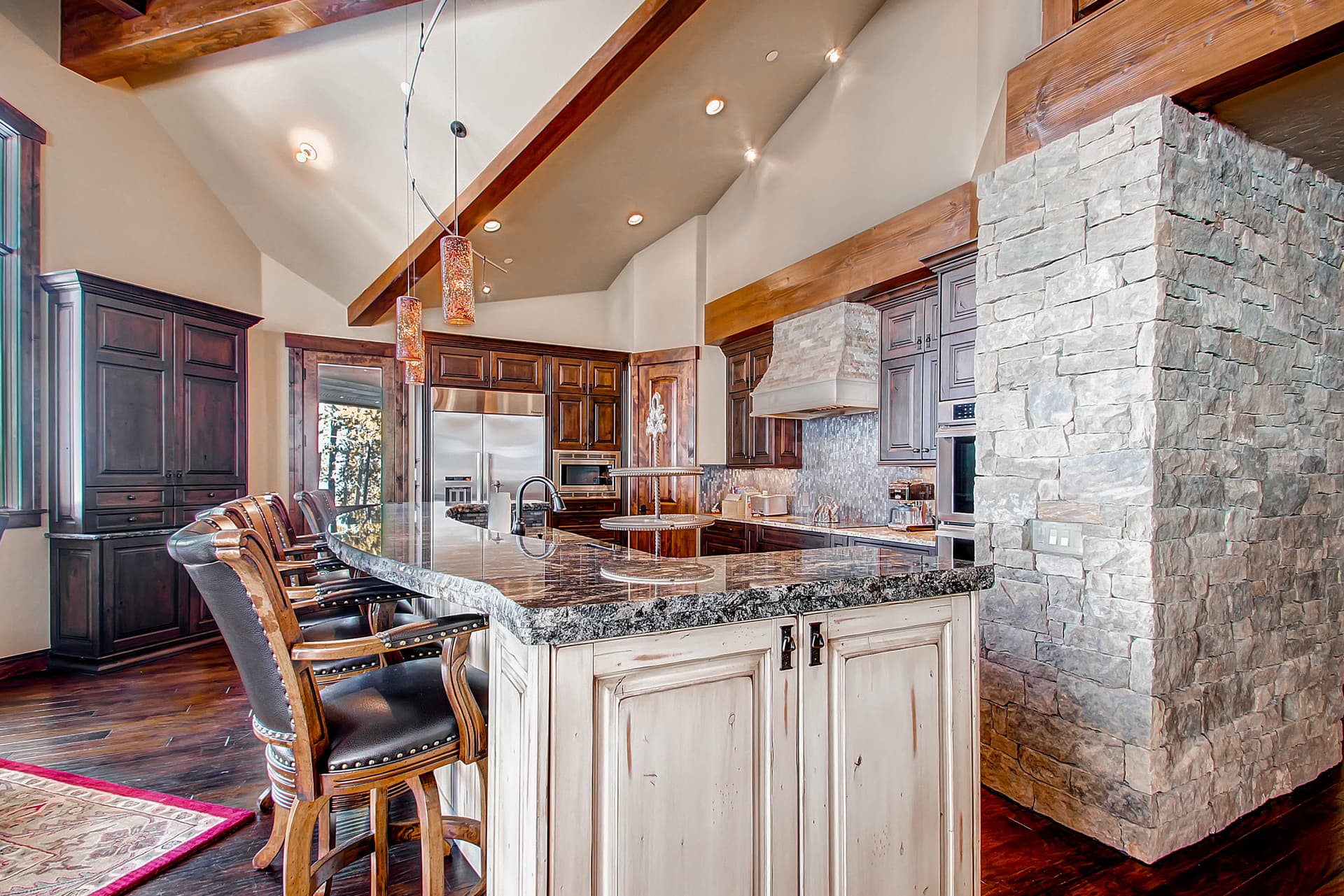 Slopeside Manor - Image 6