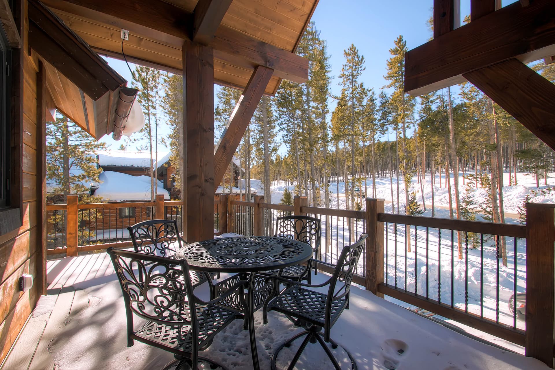 Slopeside Manor - Image 19