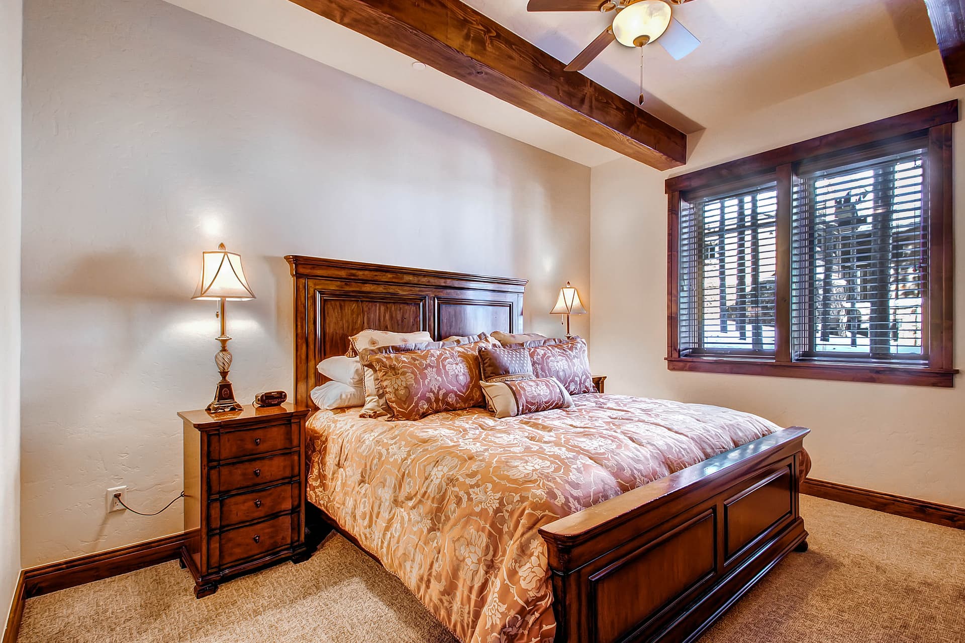 Slopeside Manor - Image 21