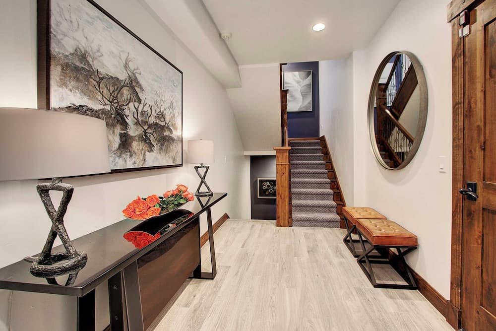 Main Street Escape - Image 2