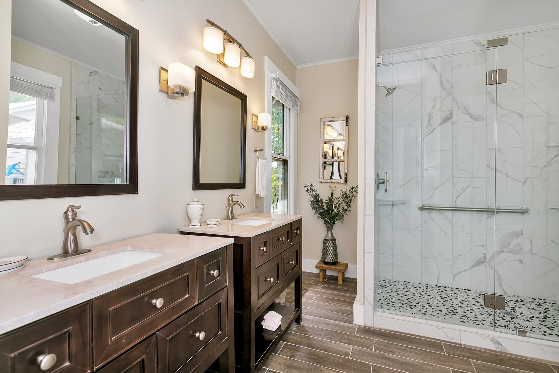 Vicars Room - Image 2