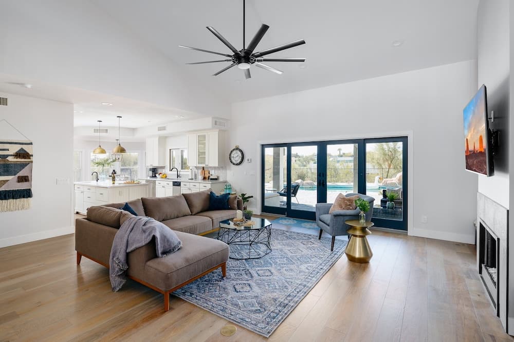 Majestic Mountain Mansion - Image 4