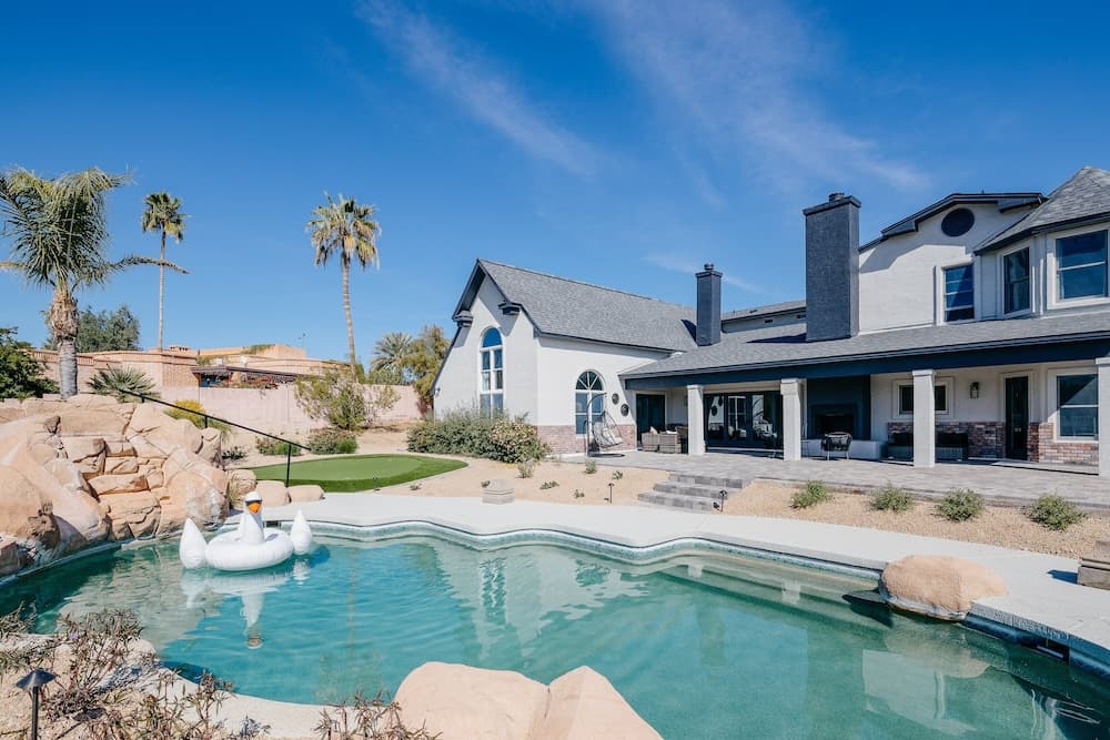 Majestic Mountain Mansion - Image 43