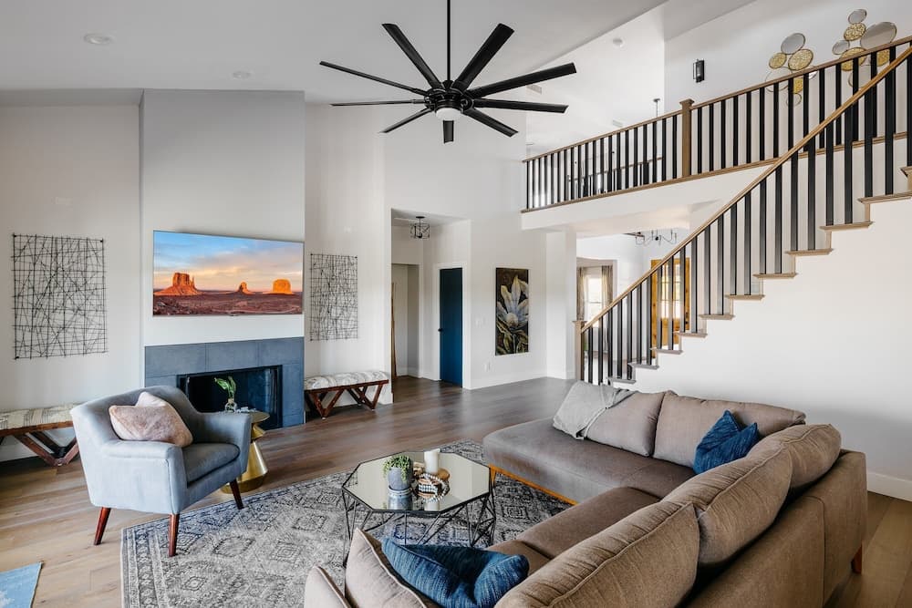 Majestic Mountain Mansion - Image 6