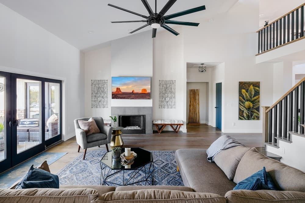 Majestic Mountain Mansion - Image 7