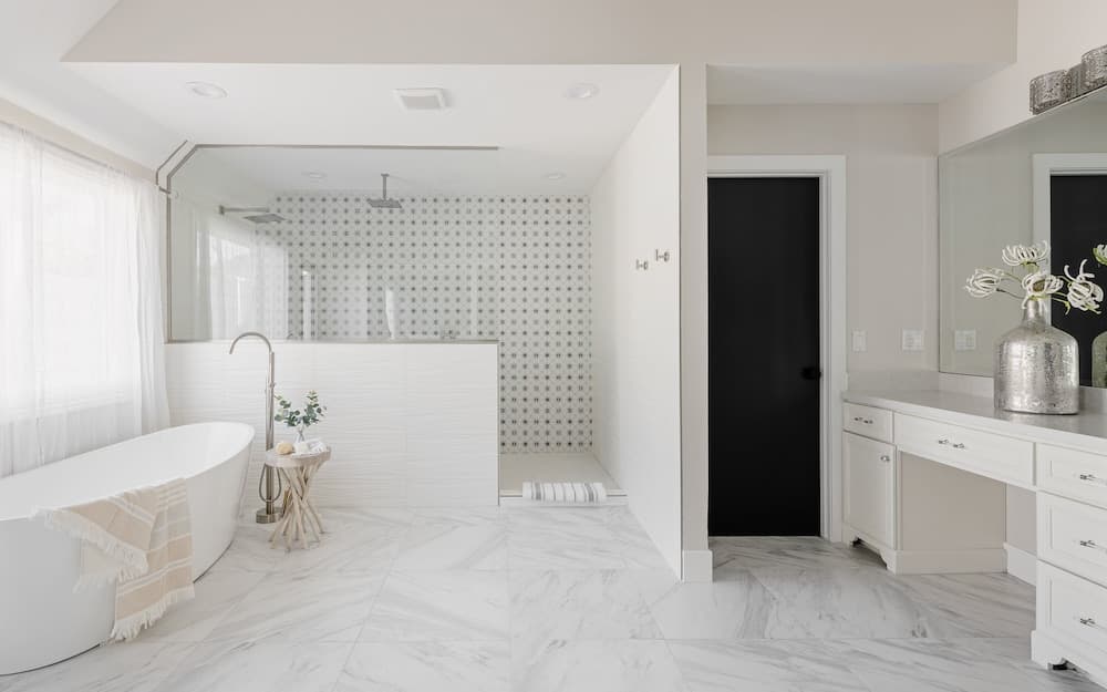 Majestic Mountain Mansion - Image 18