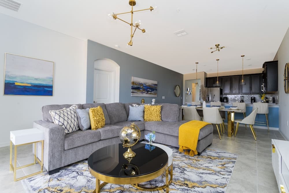 Marvelous Condo #9343 - Image 4