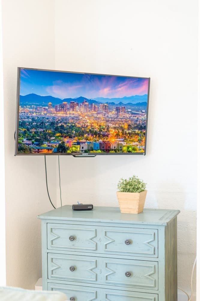 Maya Motel - Image 18