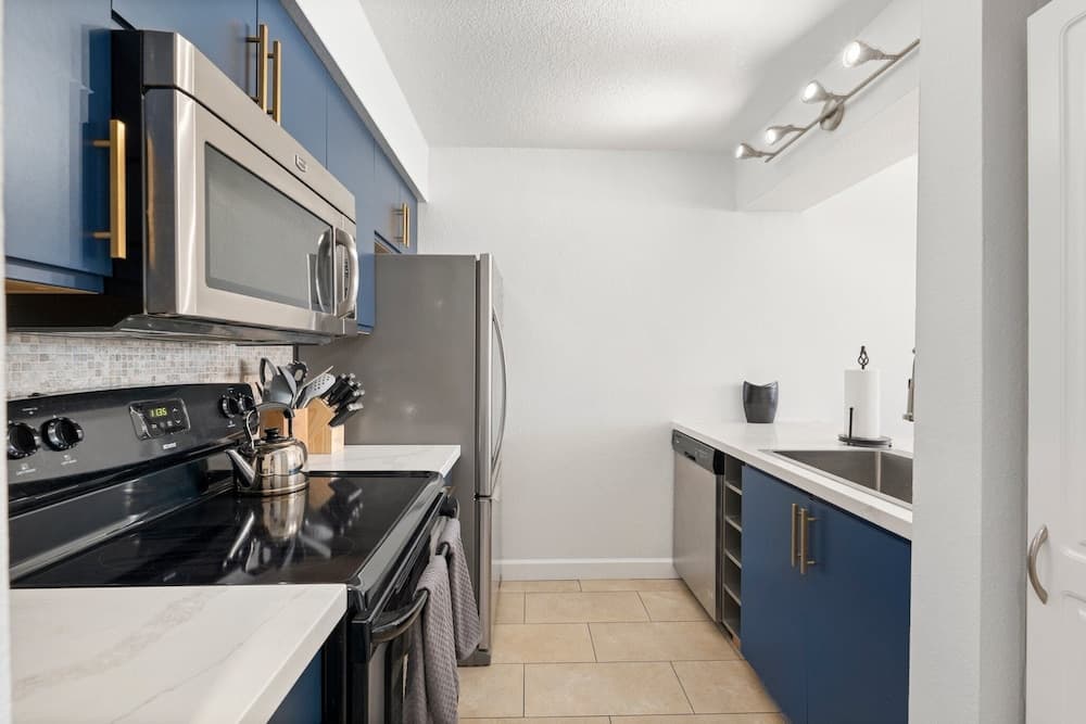 Maya Motel - Image 26