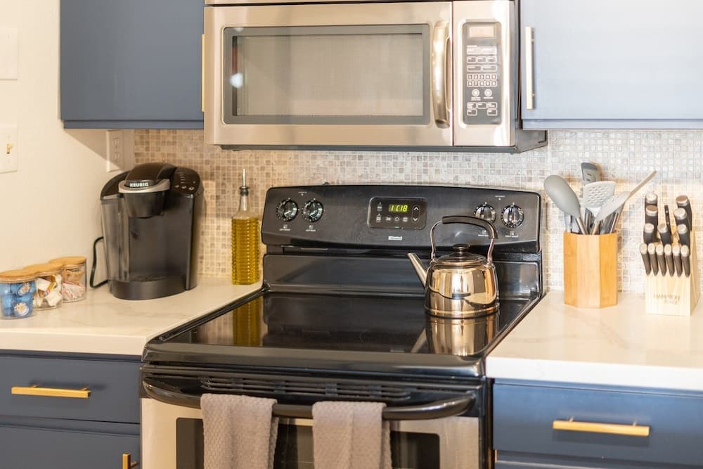 Maya Motel - Image 27