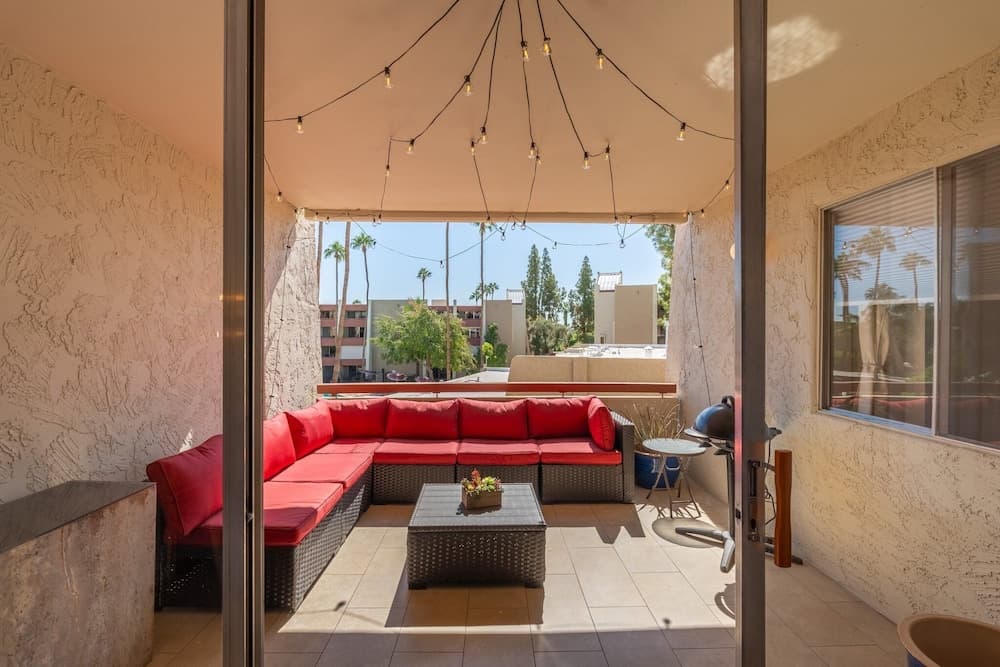 Maya Motel - Image 35