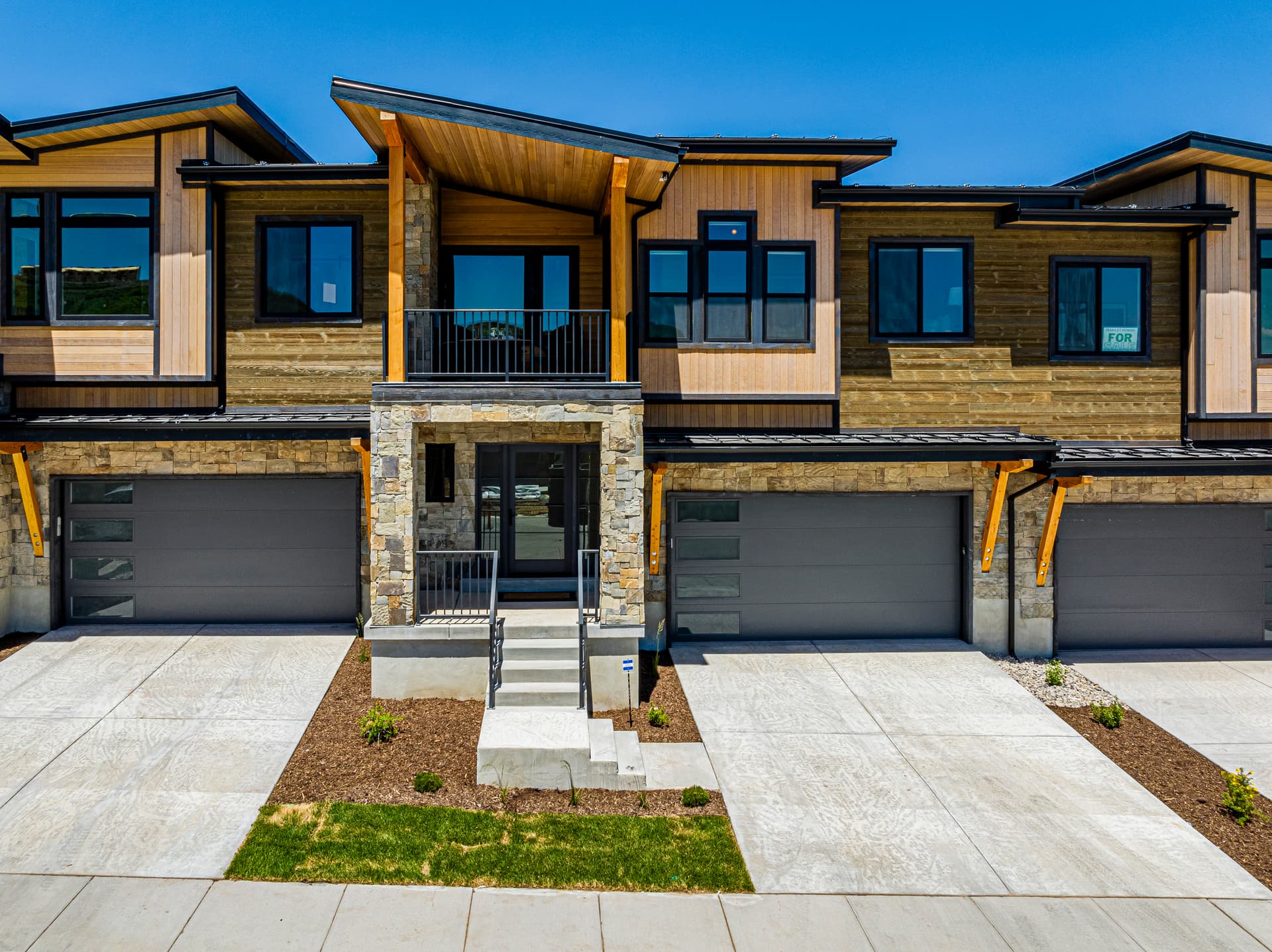 Mayflower Deer Tracks - Image 7