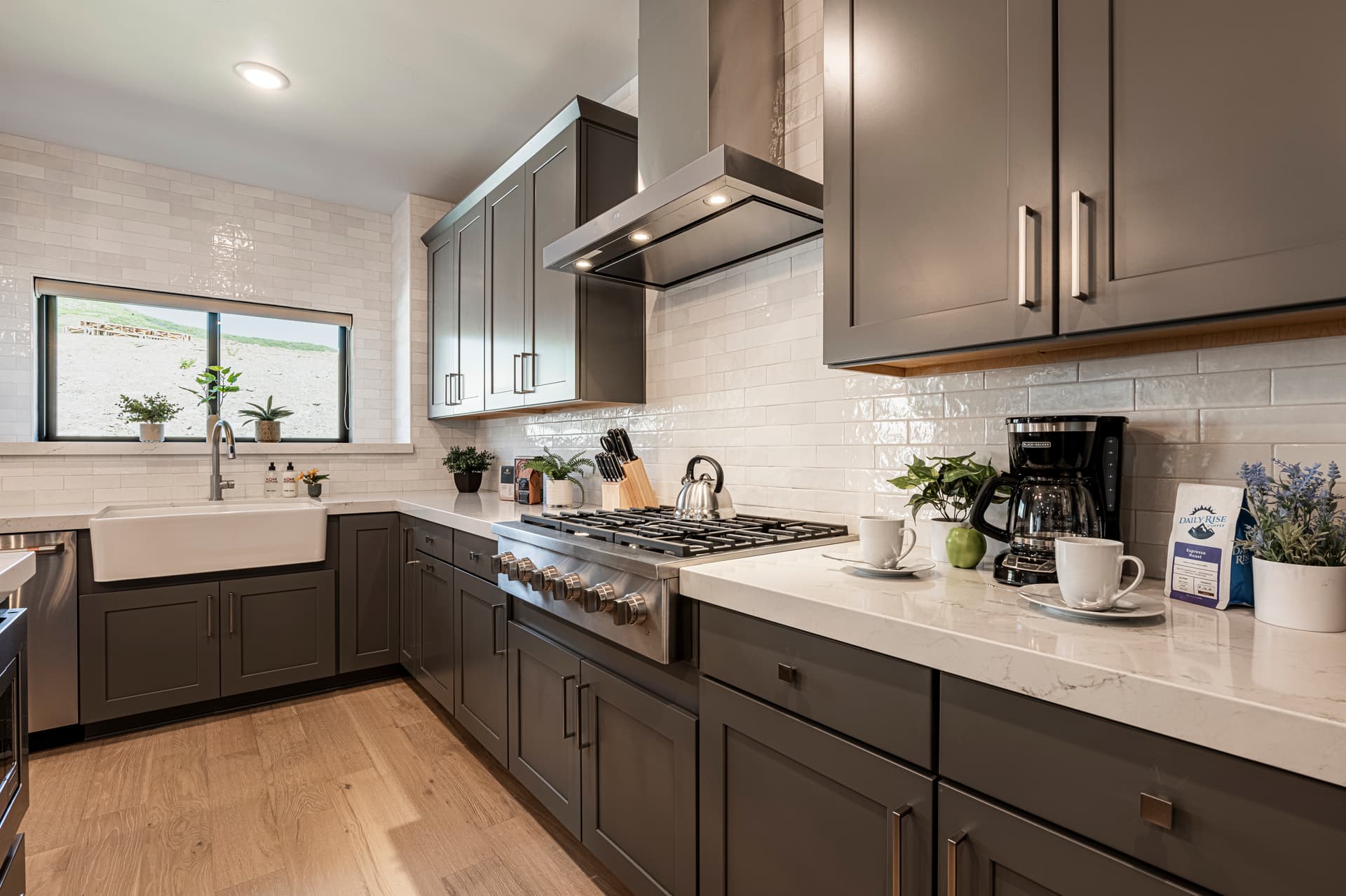 Mayflower Deer Tracks - Image 13