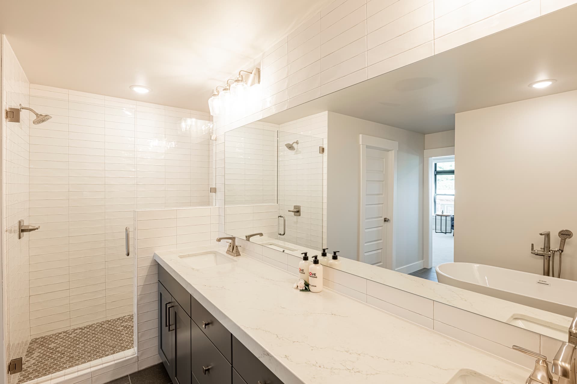 Mayflower Deer Tracks - Image 37