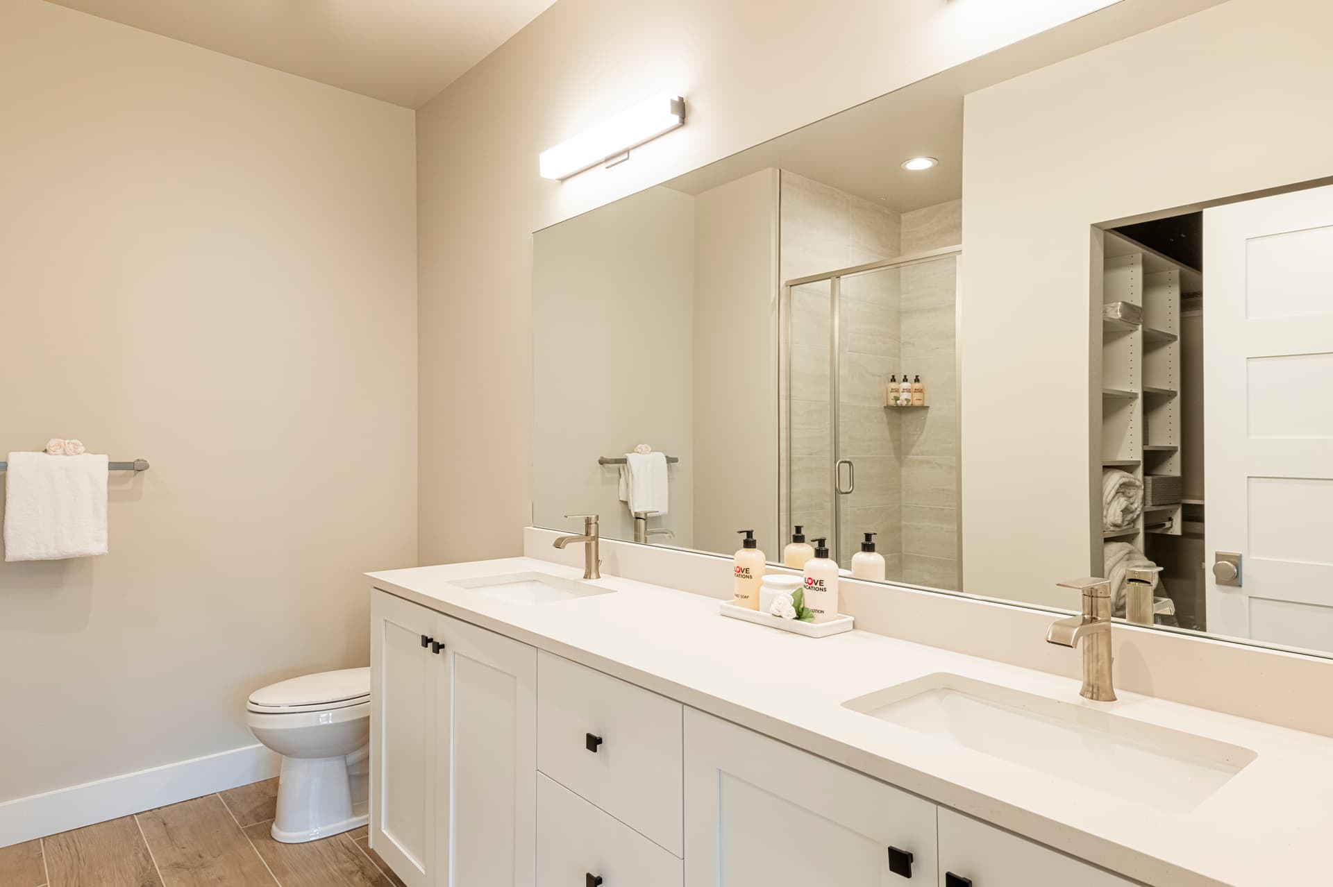 Mayflower Lakeside #1043 - Image 33