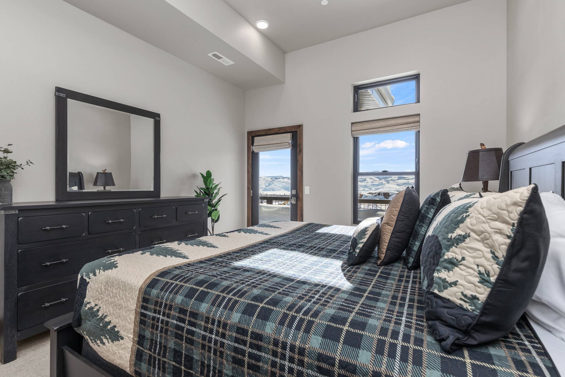 Mayflower Lakeside #1121-303 - Image 11