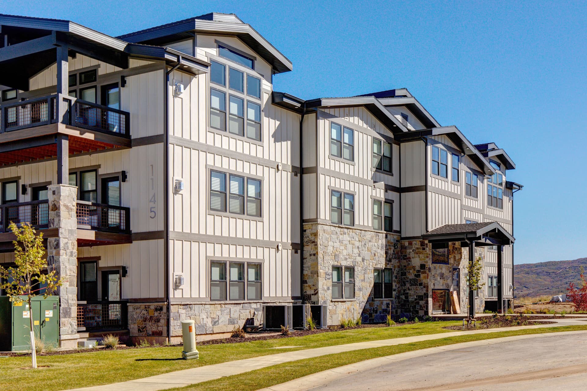 Mayflower Lakeside #1121-303 - Image 27