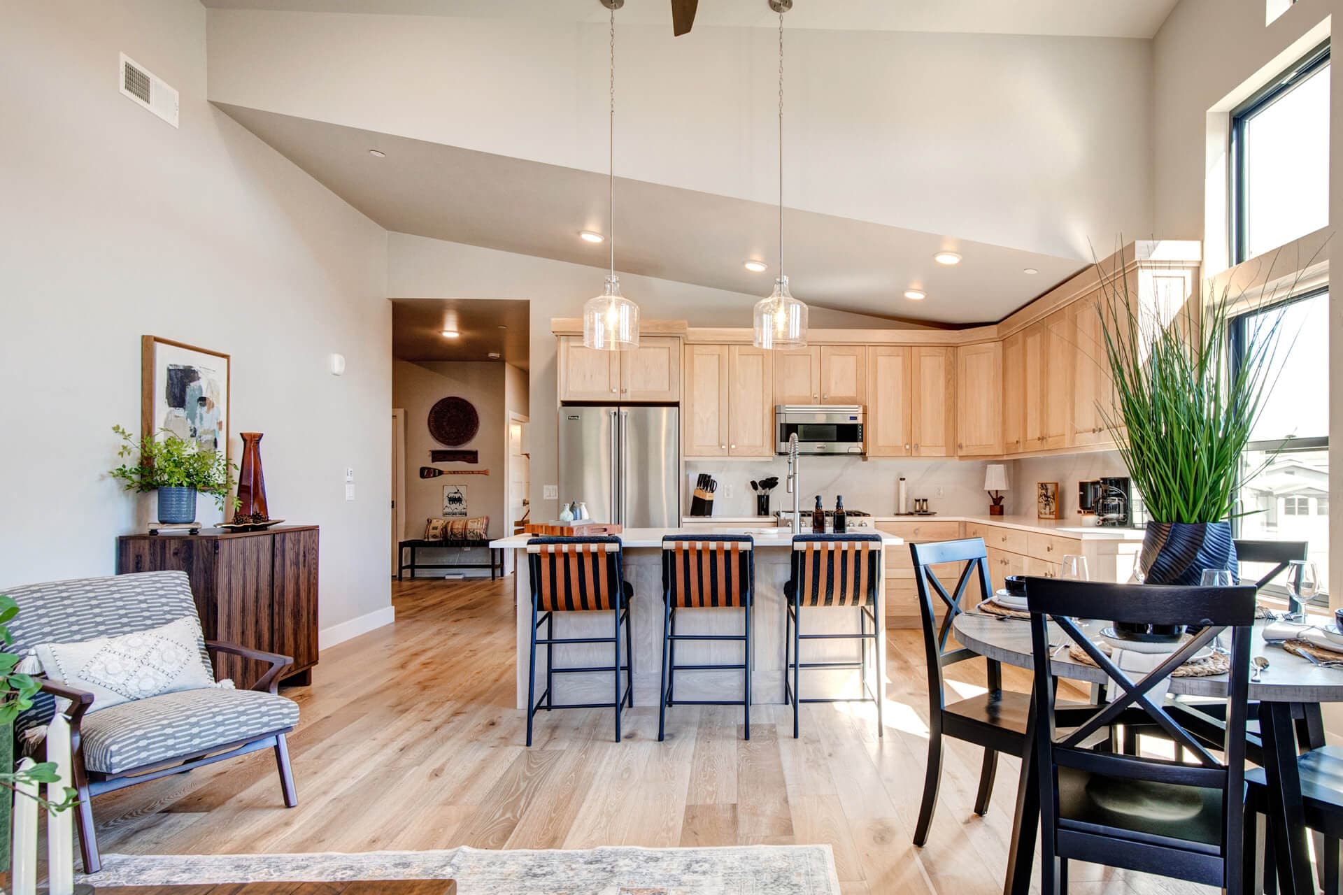 Mayflower Lakeside #1156-303 - Image 5