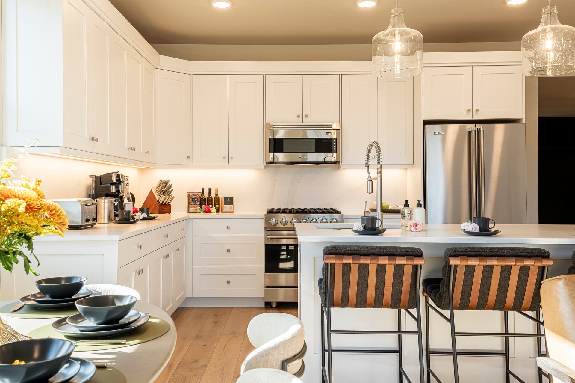 Lakeside Haven - Image 16