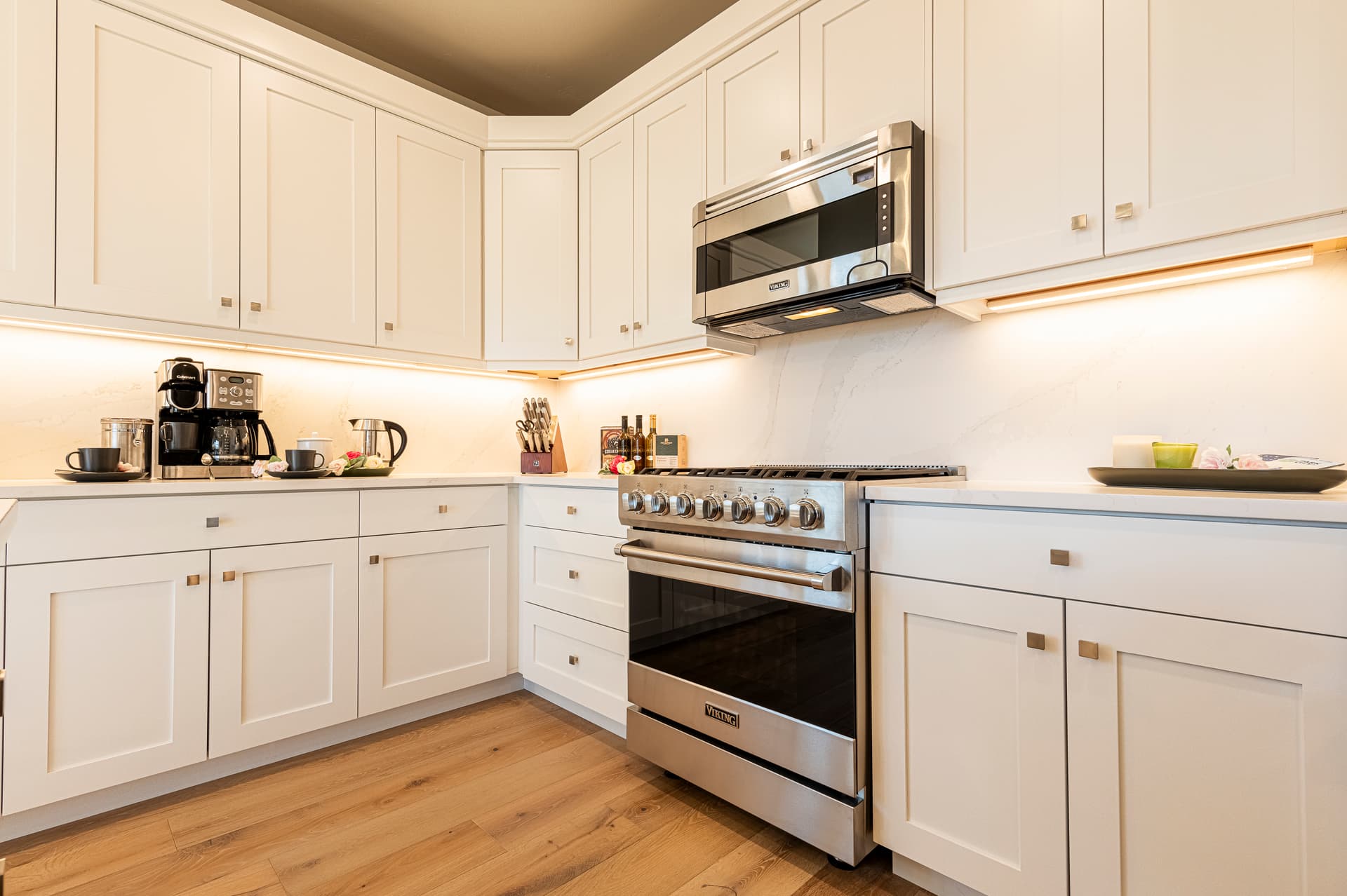 Lakeside Haven - Image 20