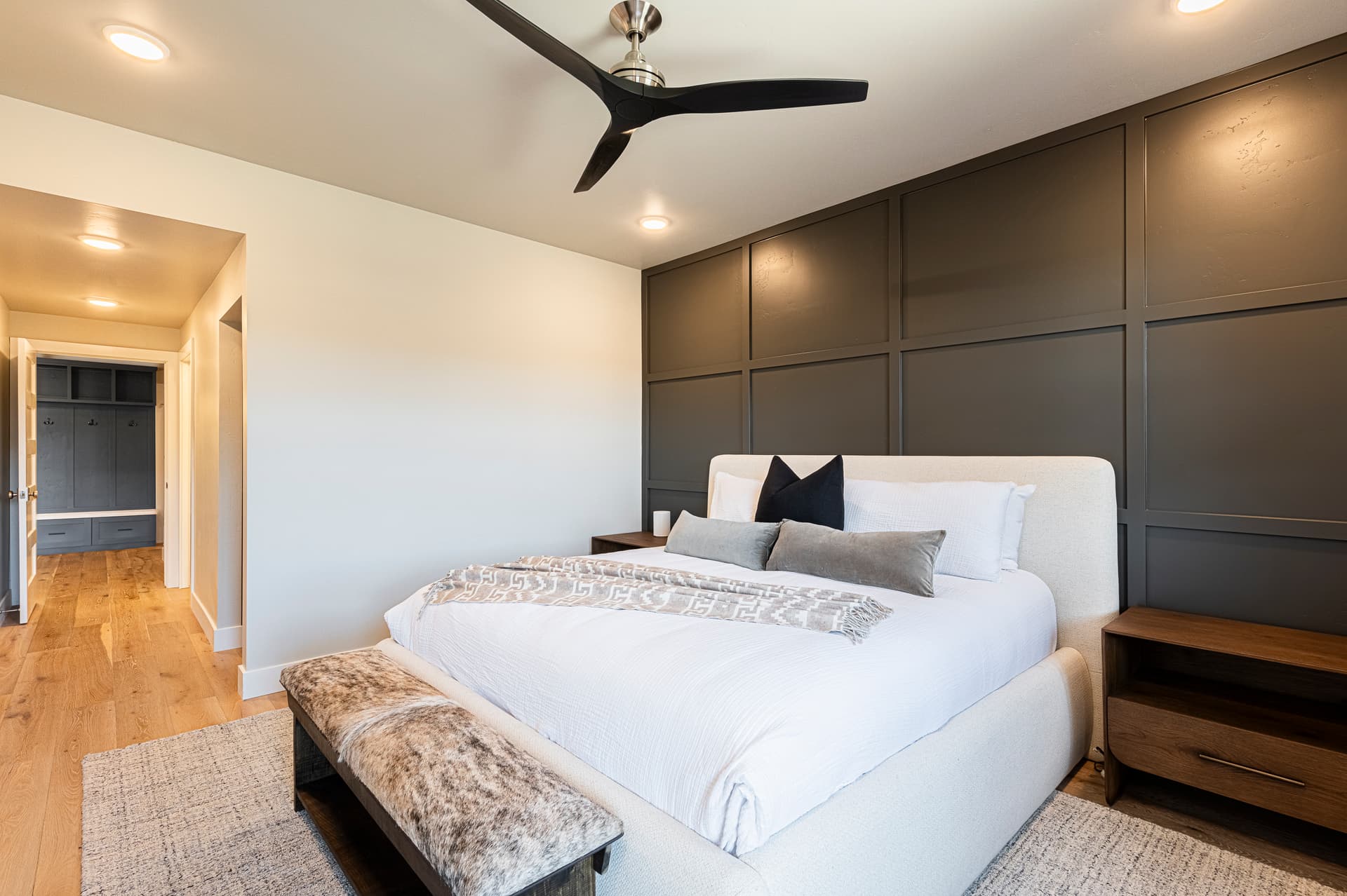 Lakeside Haven - Image 24