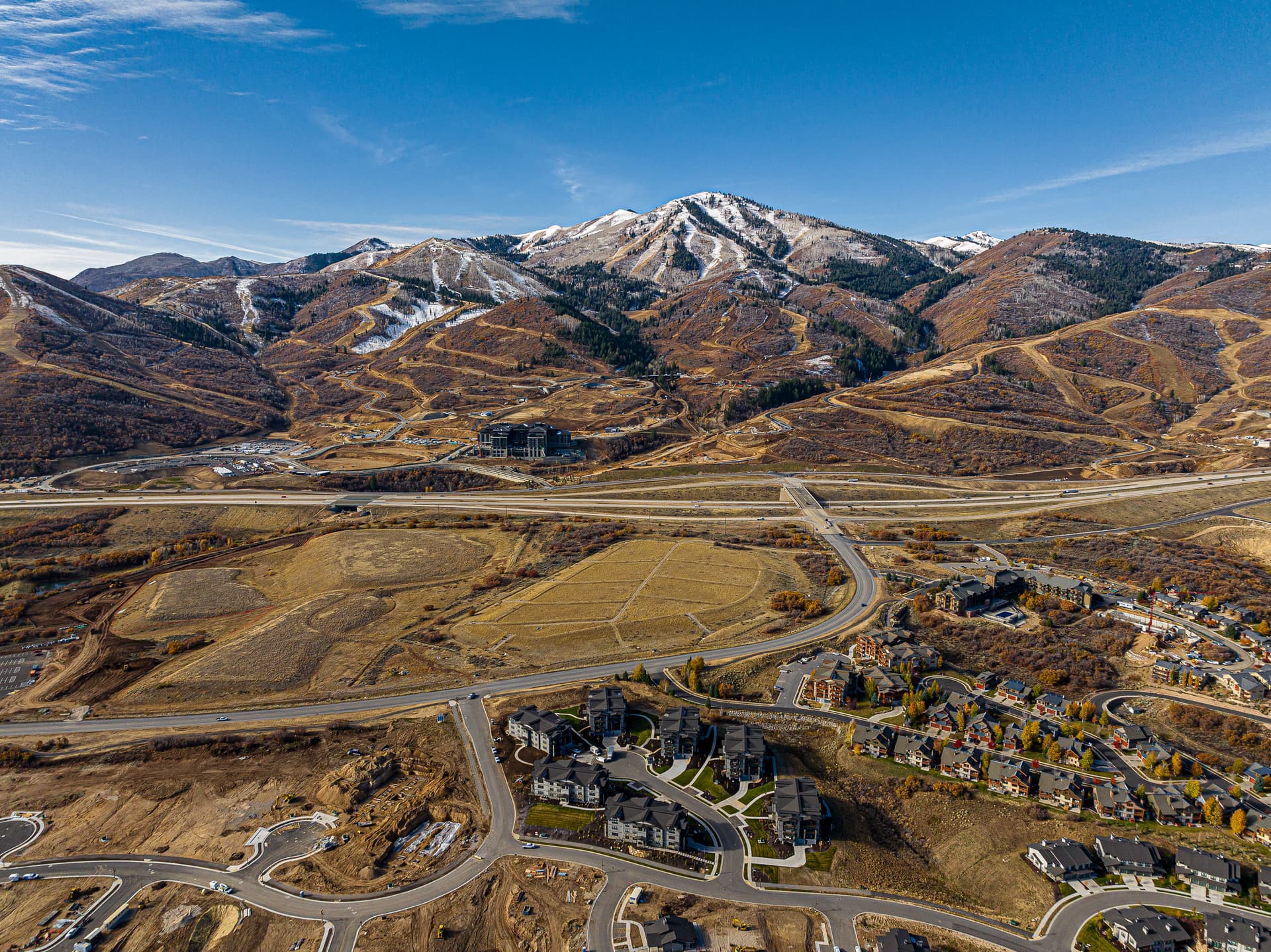 Lakeside Haven - Image 41