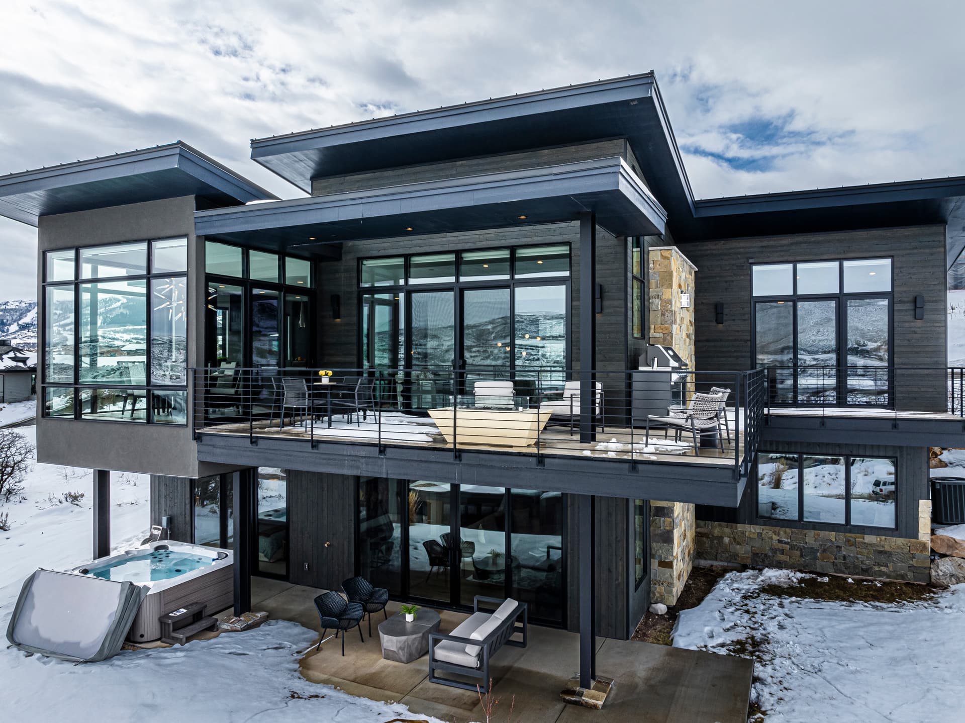 Mayflower Moose Tracks - Image 2